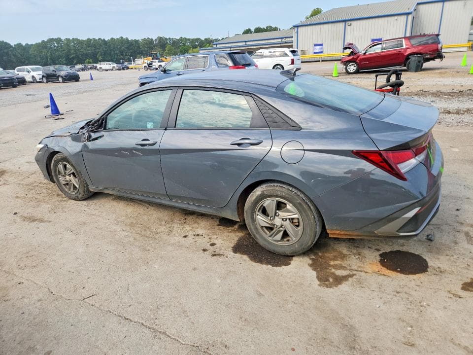 2025 HYUNDAI ELANTRA SE 2