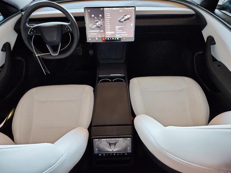 2026 TESLA MODEL 3 8