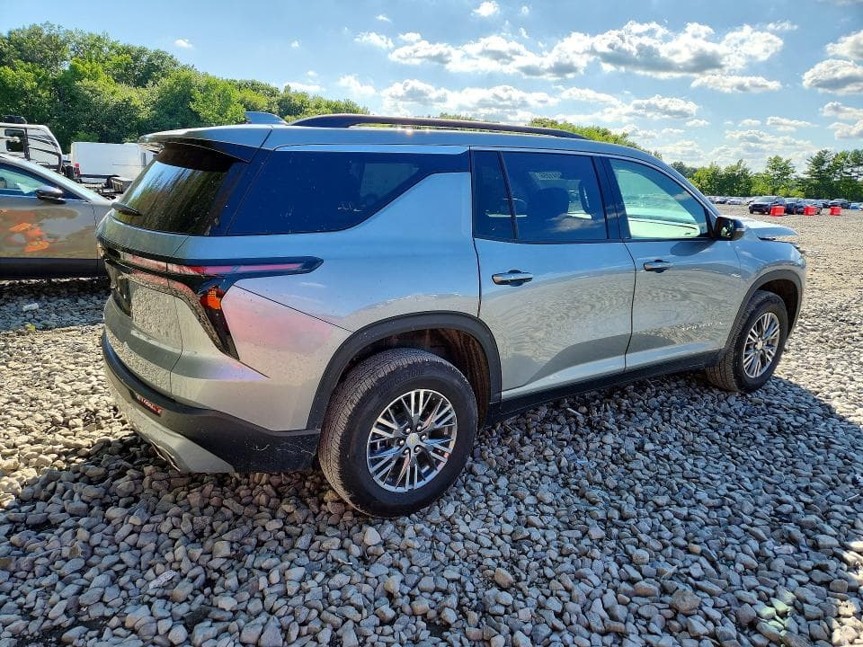 2025 CHEVROLET TRAVERSE LT 3