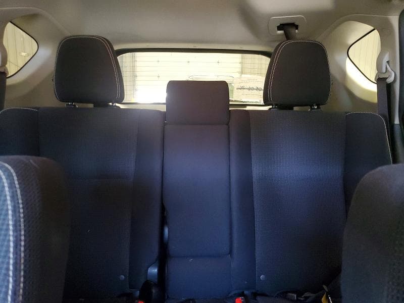2017 TOYOTA RAV4 XLE 10