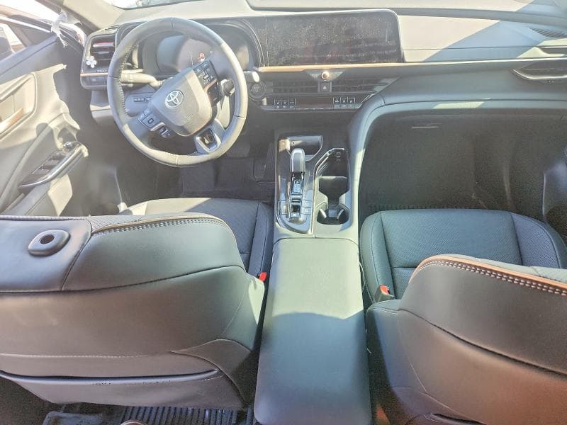 2026 TOYOTA CROWN XLE 8