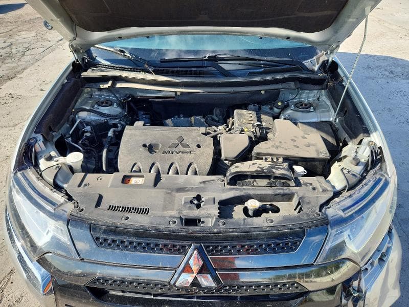2020 MITSUBISHI OUTLANDER SE 11