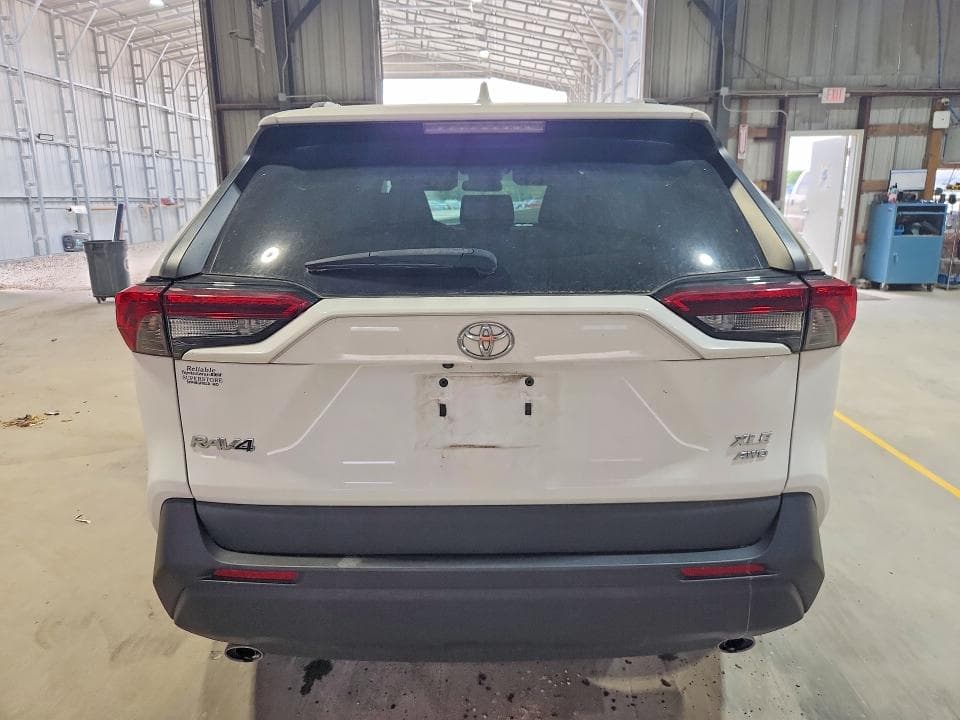 2019 TOYOTA RAV 4 6