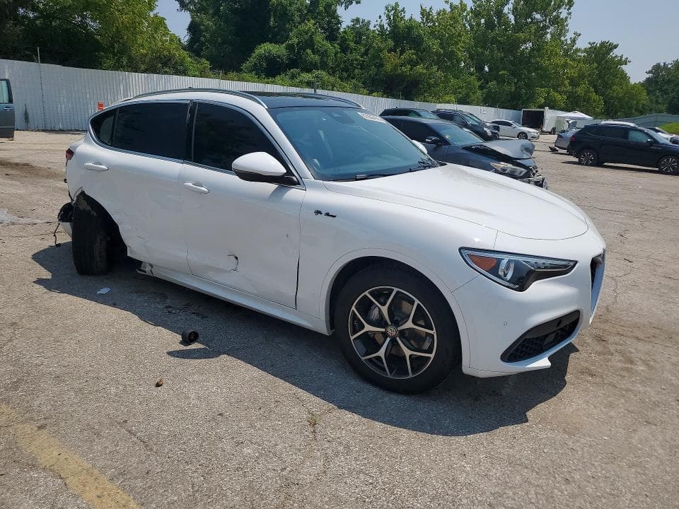 2021 ALFA ROMEO STELVIO TI 4