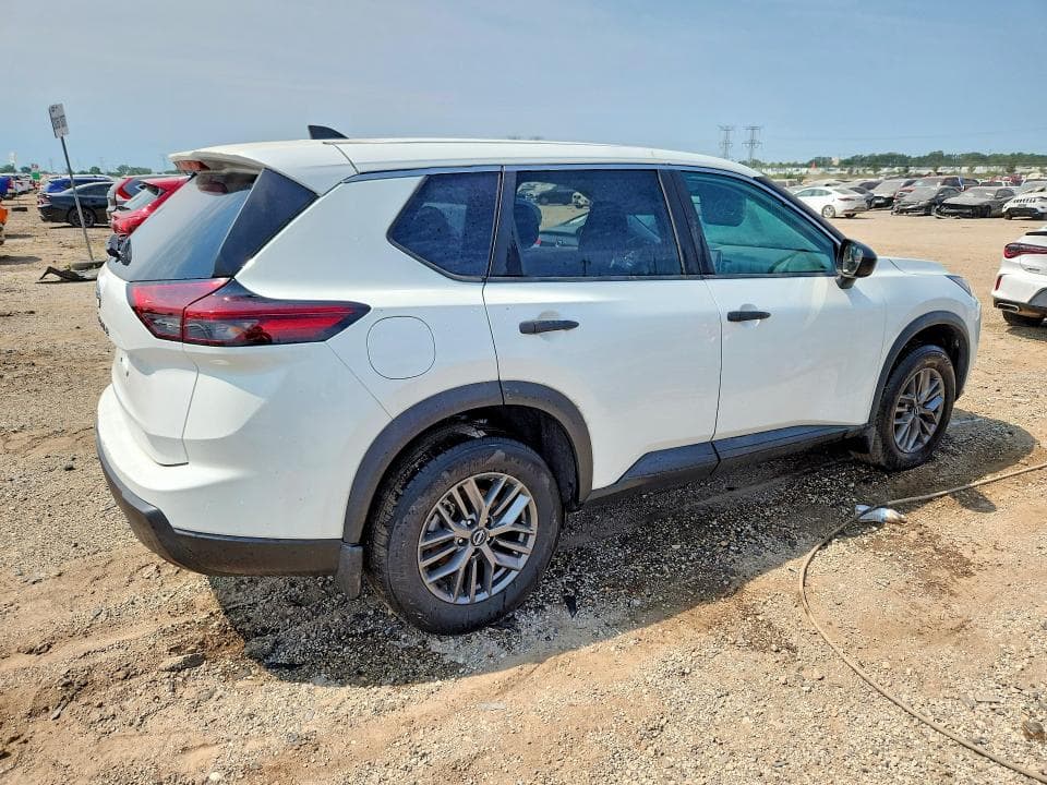2026 NISSAN ROGUE S 3