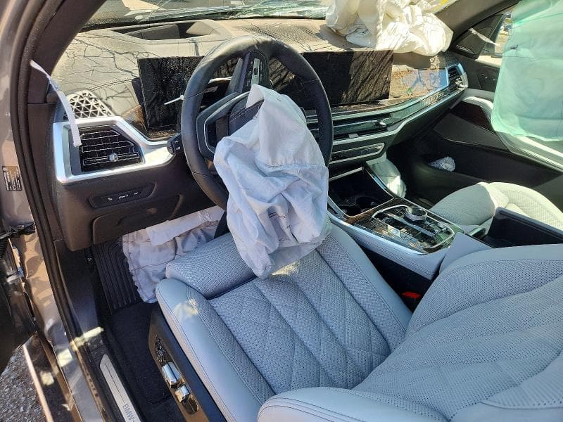 2026 BMW X5 XDRIVE50E 8