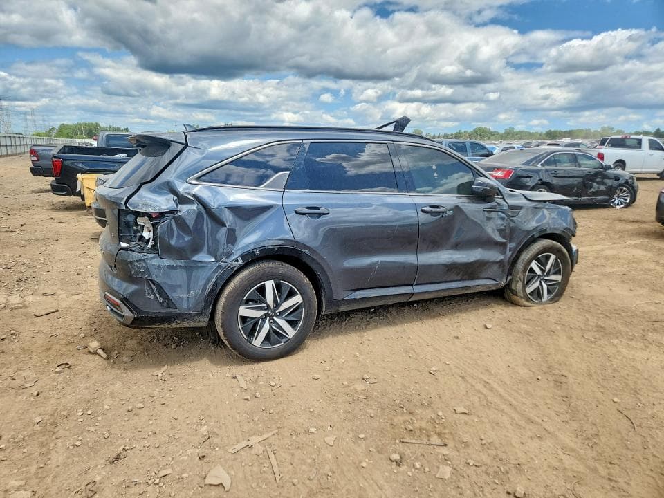 2021 KIA SORENTO S 3