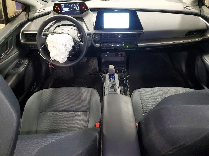 2025 TOYOTA PRIUS 8