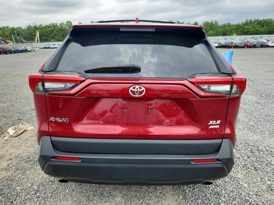 2024 TOYOTA RAV4 XLE 6