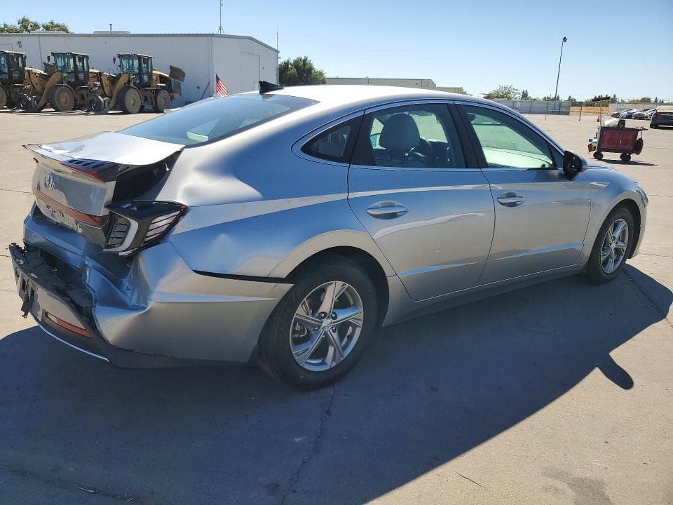 2021 HYUNDAI SONATA SE 3