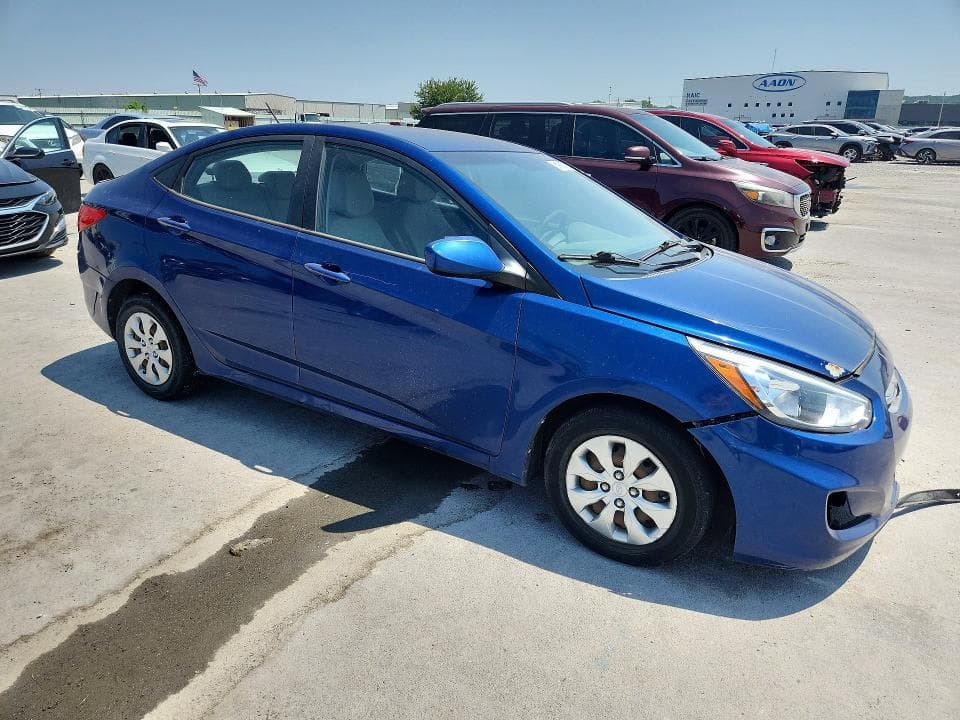 2017 HYUNDAI ACCENT SE 4