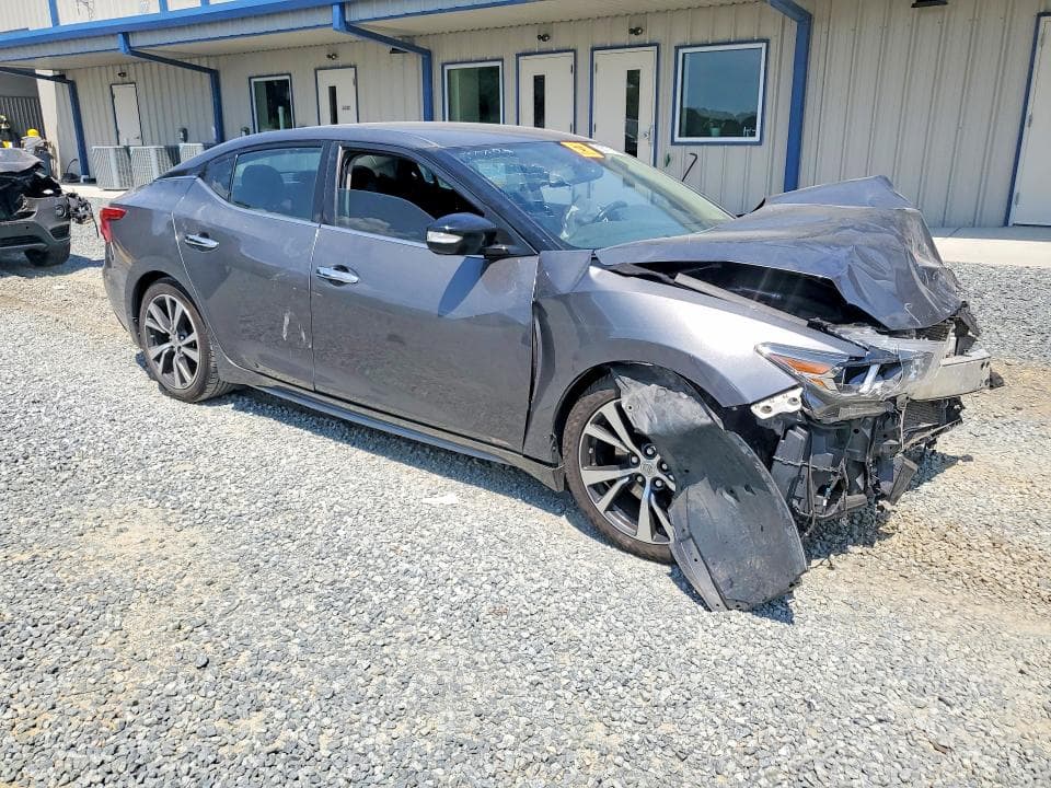 2017 NISSAN MAXIMA 3.5 SV 4