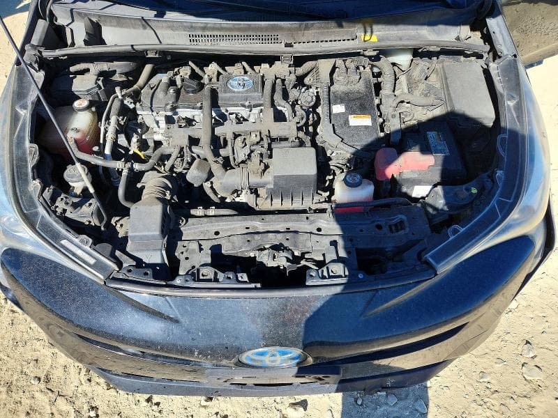 2018 TOYOTA PRIUS FOUR 11