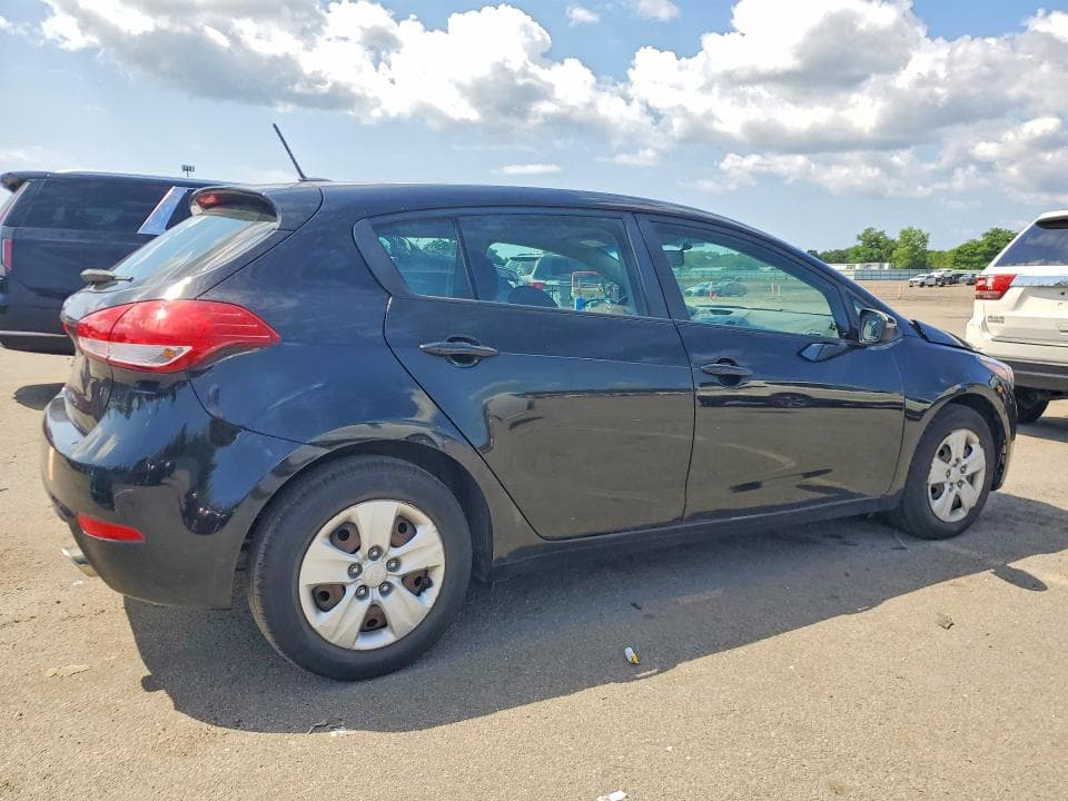 2017 KIA FORTE5 LX 3