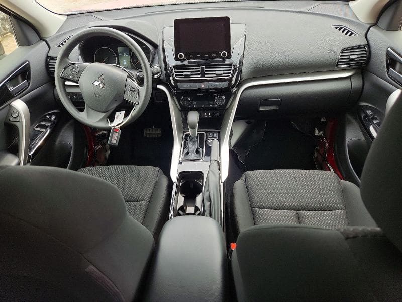 2026 MITSUBISHI ECLIPSE CROSS LE 8