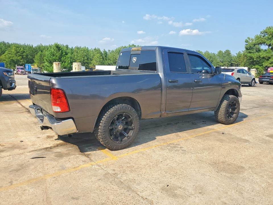 2017 RAM 1500 SLT 3