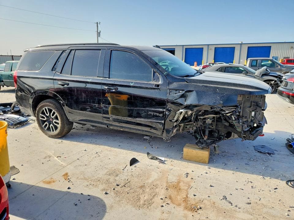 2023 GMC YUKON AT4 4