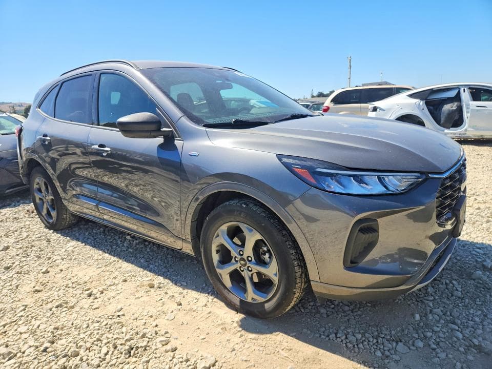 2023 FORD ESCAPE ST LINE 4