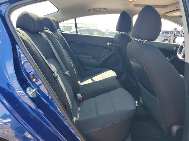 2018 KIA FORTE S 10