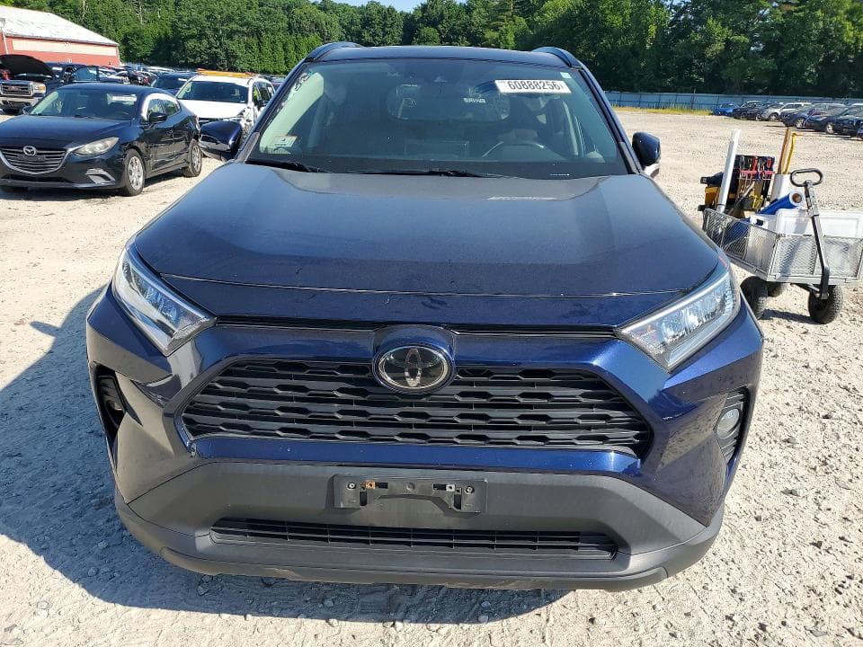 2021 TOYOTA RAV4 XLE 5