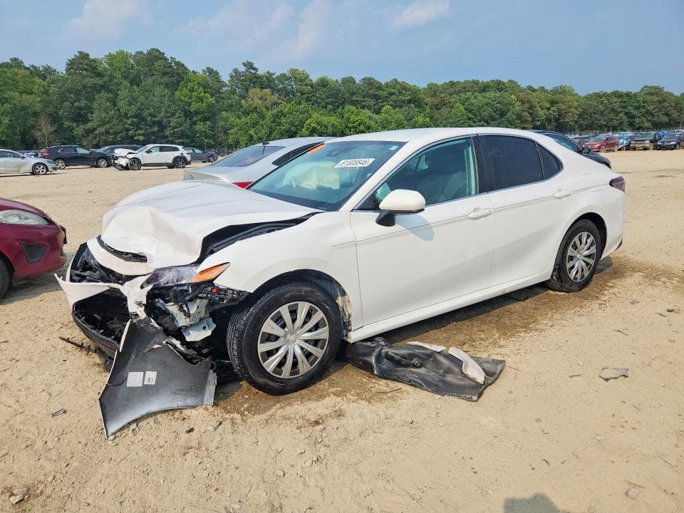 2022 TOYOTA CAMRY LE - 1