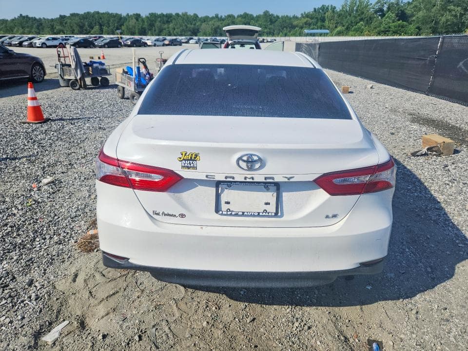 2018 TOYOTA CAMRY LE 6