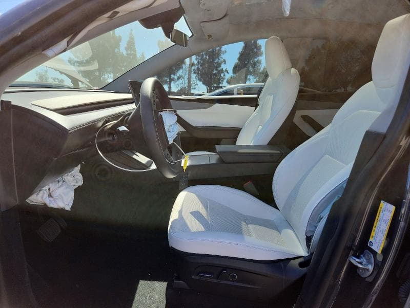 2026 TESLA MODEL Y 7