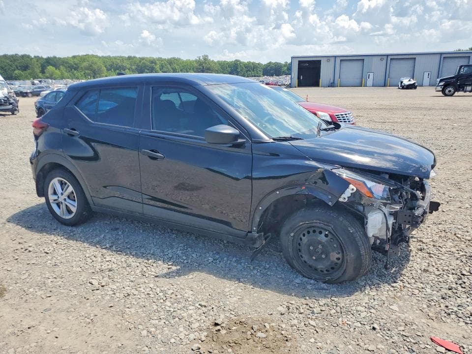 2024 NISSAN KICKS S 4