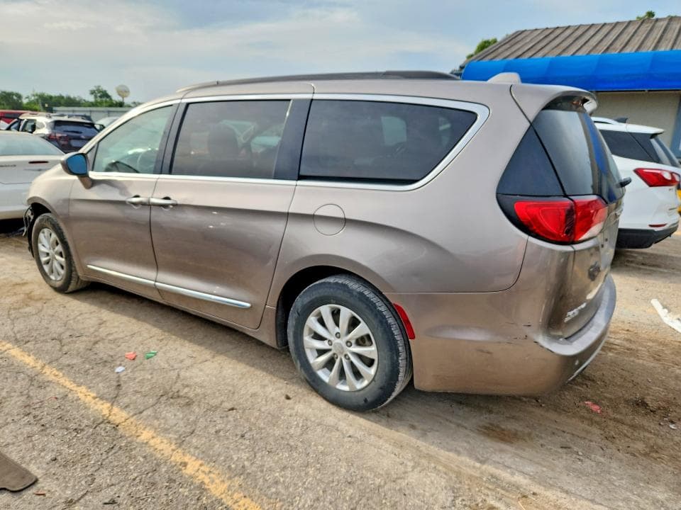2017 CHRYSLER PACIFICA TOURING L 2
