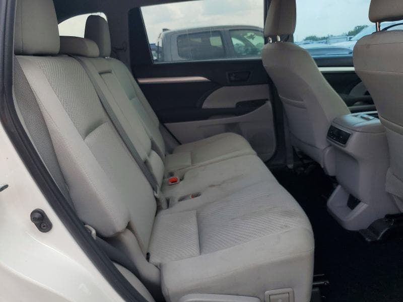 2019 TOYOTA HIGHLANDER LE 11