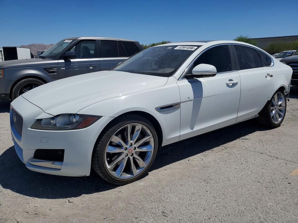 2017 JAGUAR XF PRESTIGE - 1