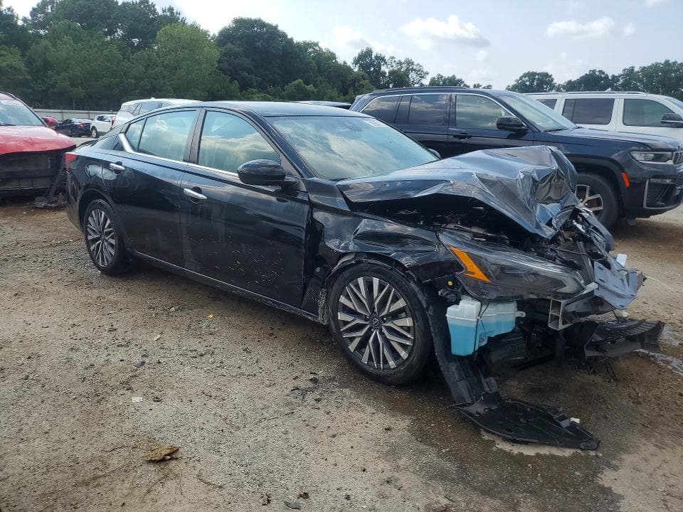 2023 NISSAN ALTIMA SV 4