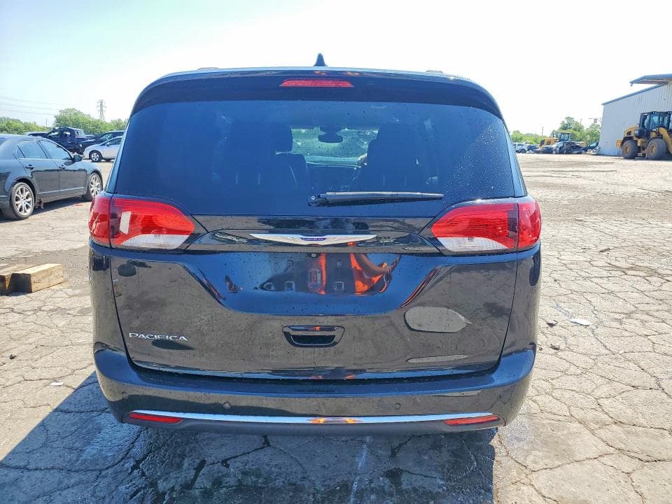 2017 CHRYSLER PACIFICA TOURING L 6