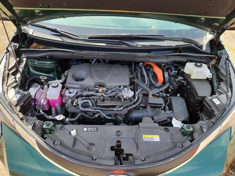 2025 TOYOTA SIENNA LE 12