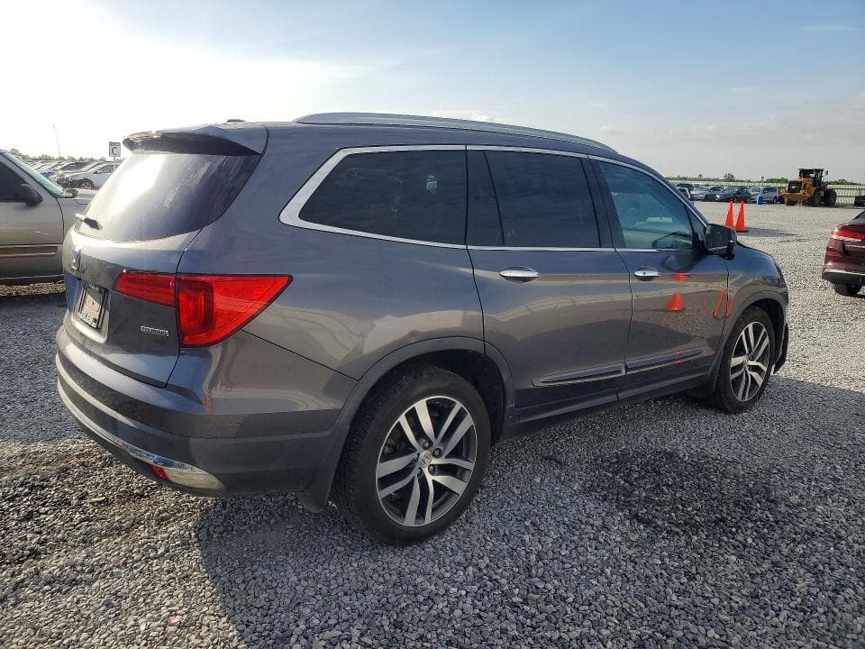 2017 HONDA PILOT TOURING 3