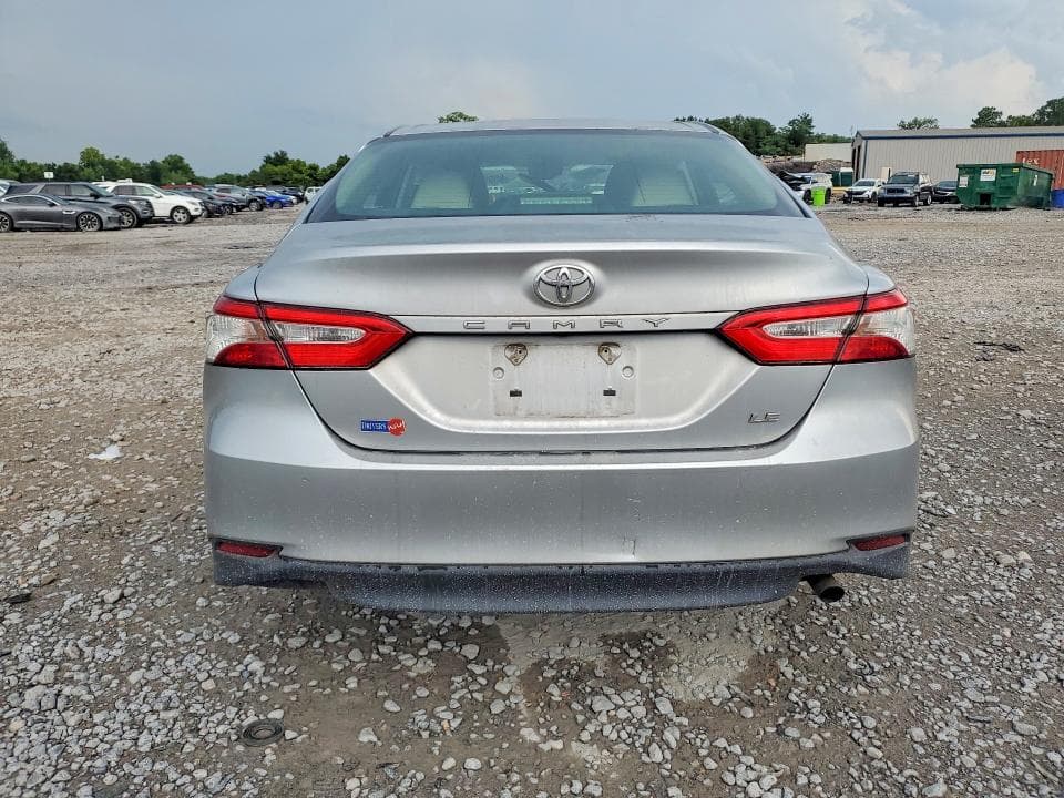 2018 TOYOTA CAMRY LE 6