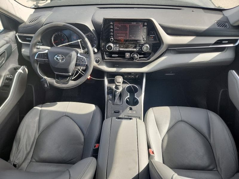 2021 TOYOTA HIGHLANDER L 8