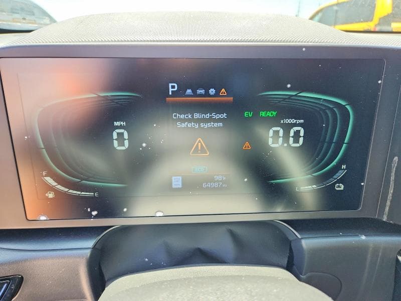 2023 KIA NIRO LX 9