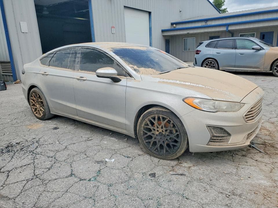 2019 FORD FUSION 4