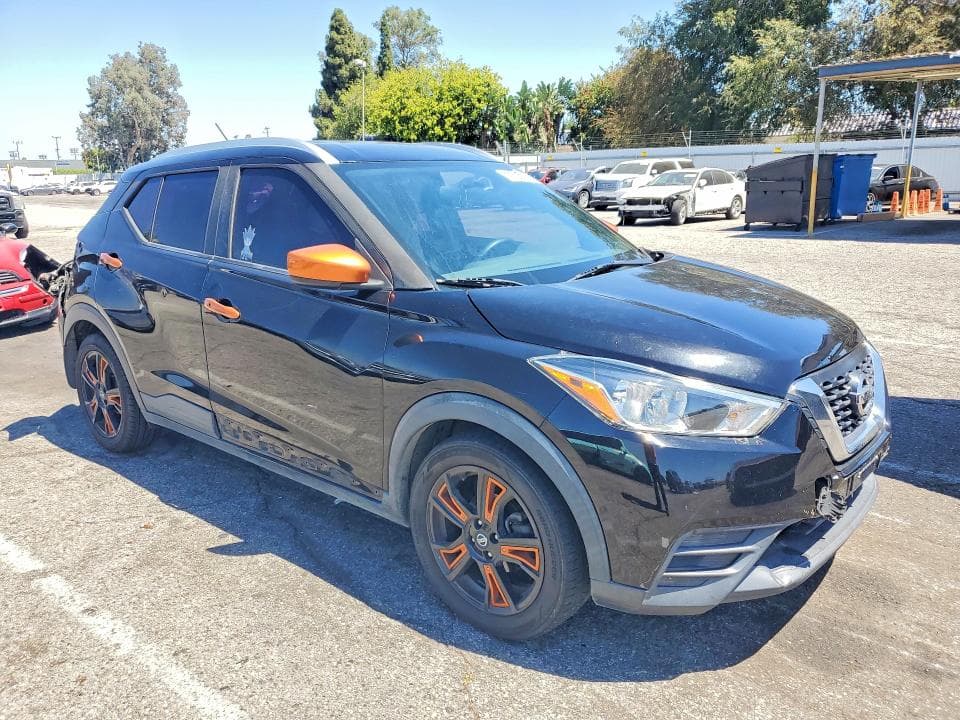 2019 NISSAN KICKS SV 4