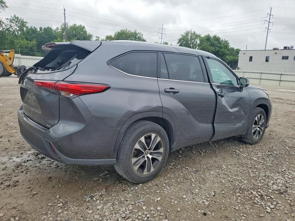 2020 TOYOTA HIGHLANDER XLE 3