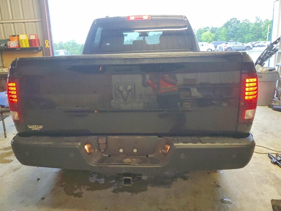 2024 RAM 1500 CLASSIC SLT 6