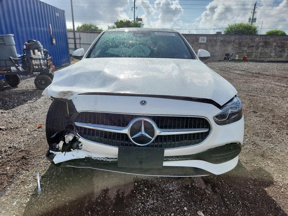 2025 MERCEDES-BENZ C 300 5