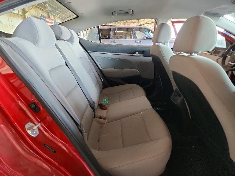 2018 HYUNDAI ELANTRA SEL 10