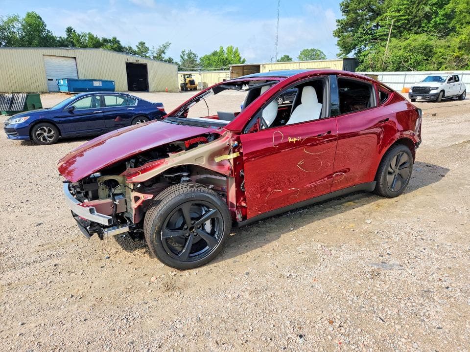 2026 TESLA MODEL Y - 1