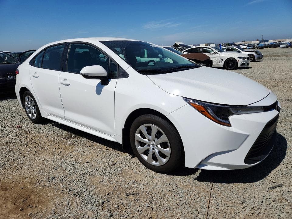 2026 TOYOTA COROLLA LE 4