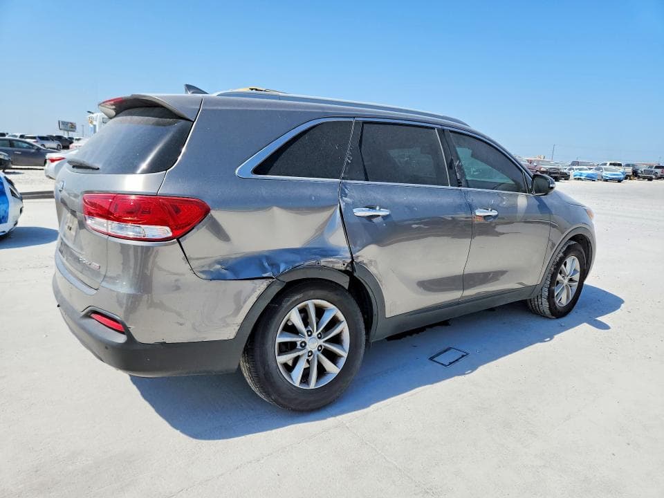 2018 KIA SORENTO LX 3