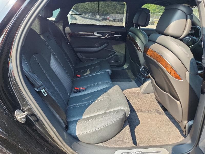 2017 AUDI A8 L QUATTRO 10