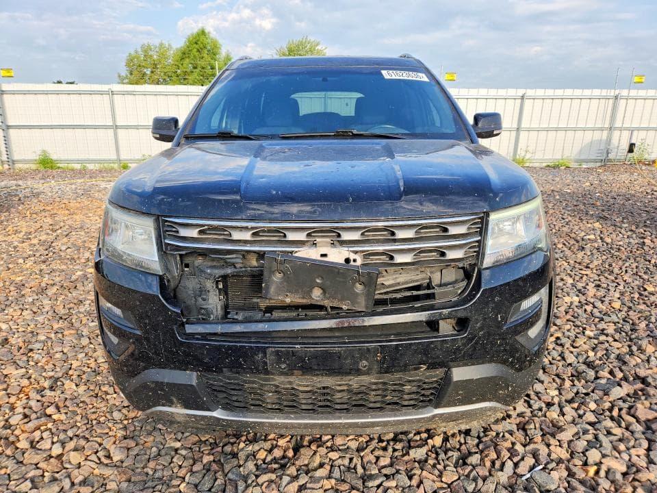 2017 FORD EXPLORER XLT 5
