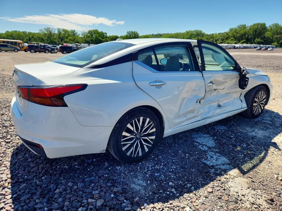 2025 NISSAN ALTIMA SV 3